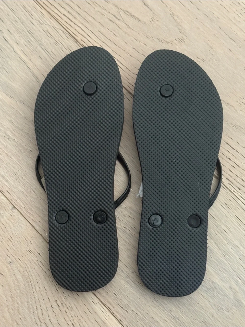 Old Navy Red and Black Plaid Flip Flops - women’s size 10